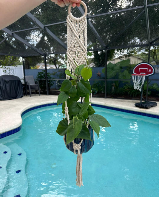 Macrame Plant Hanger (w/ Tassel)